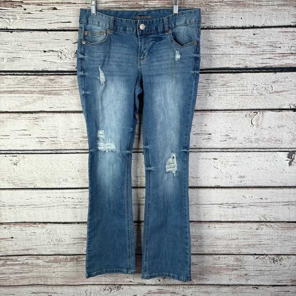 Maurices size 9/10 SHORT Bootcut Jeans Medium Wash Distressed 30” Inseam
